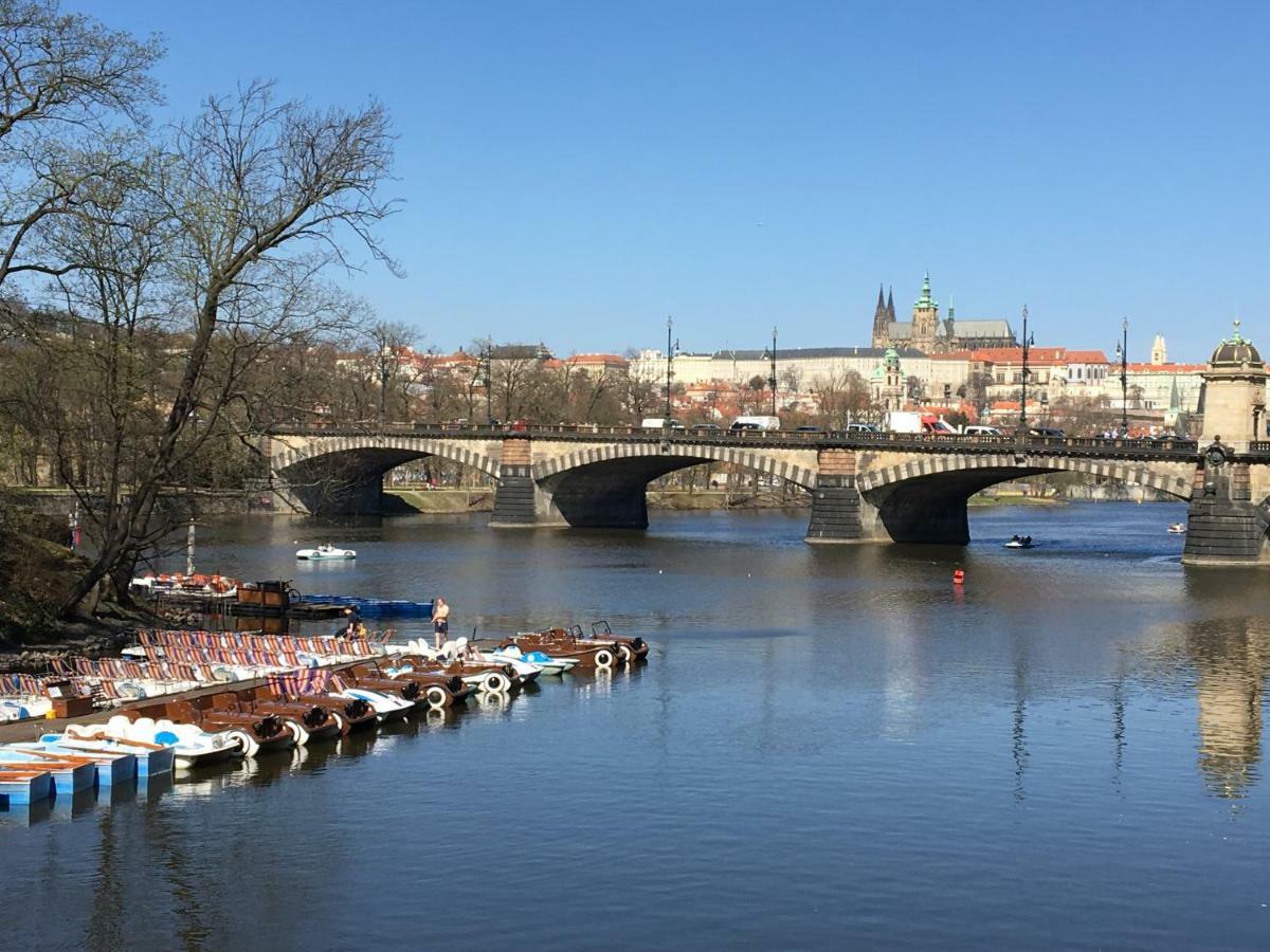 The Dancing House Residence, Two Bedroom Apartment With Balcony Near River! Praga Esterno foto