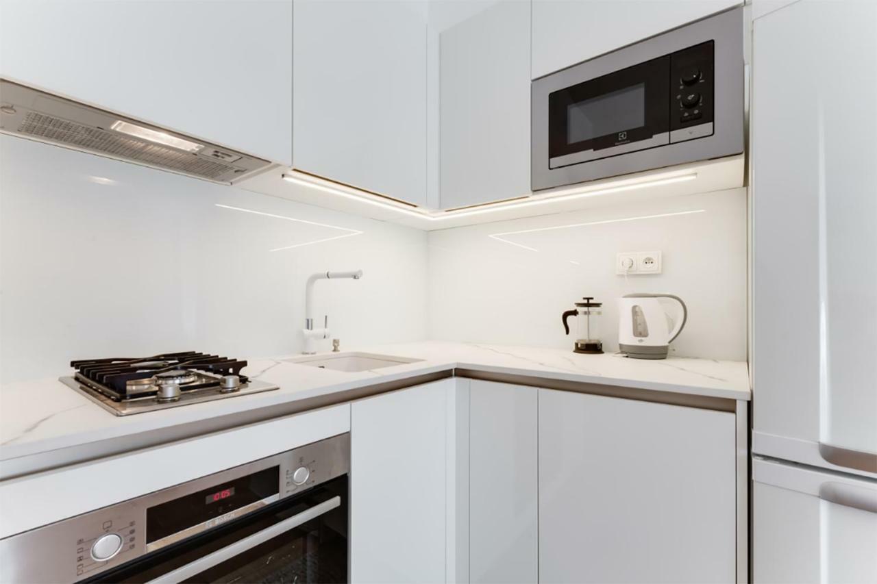 The Dancing House Residence, Two Bedroom Apartment With Balcony Near River! Praga Esterno foto